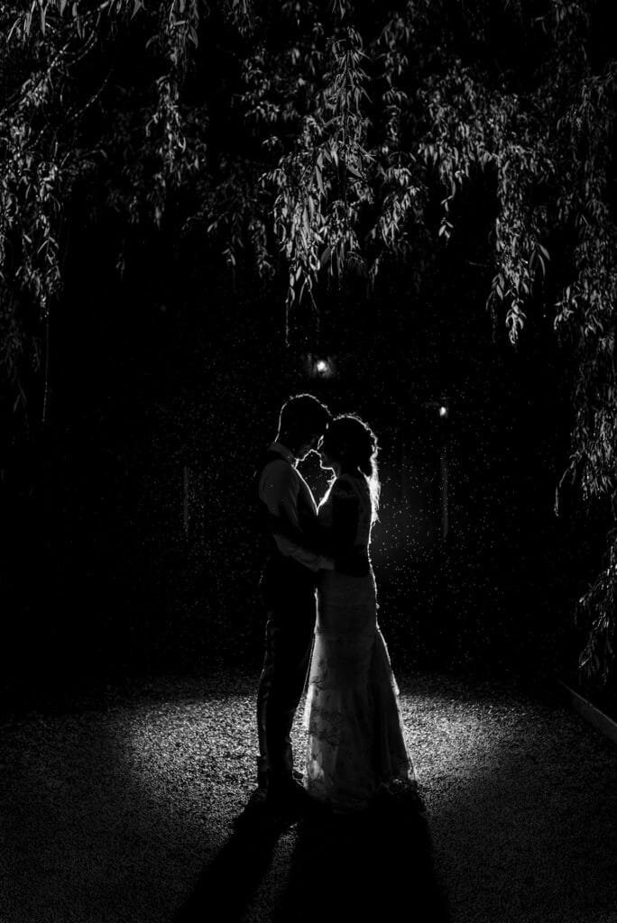 Photographe de mariage à Thonon- les-bains et en Haute-Savoie- photo nocturne couple