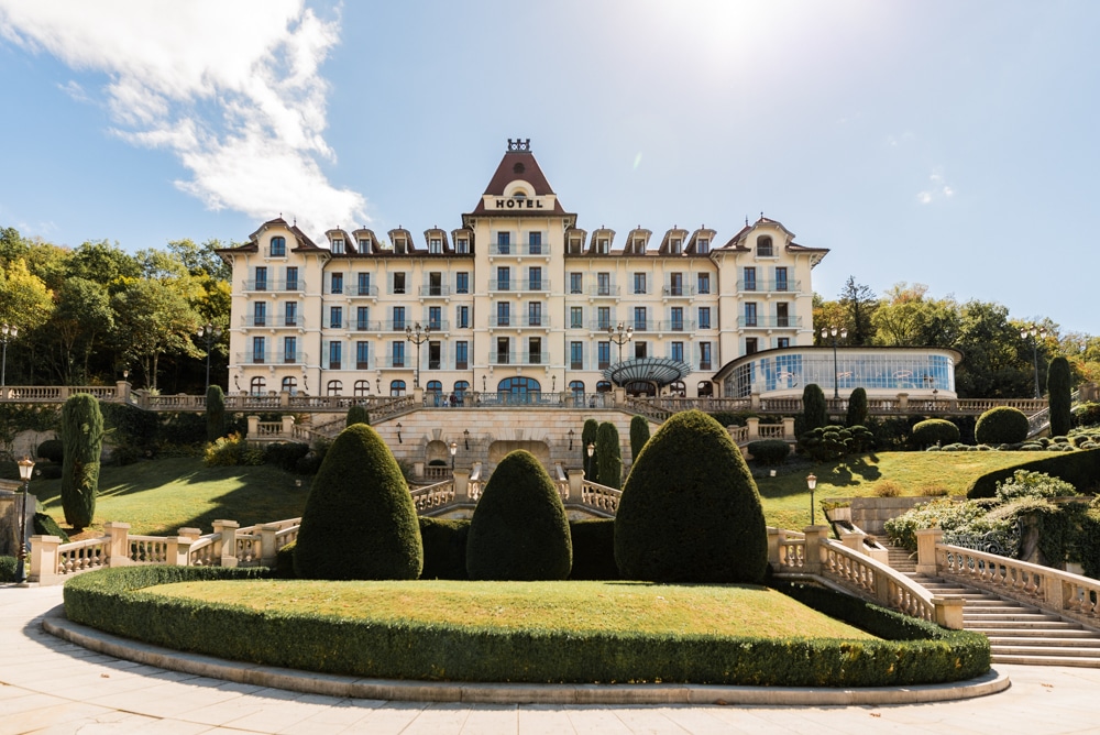 Photographe de mariage Annecy - Palace de Menthon vue hôtel
