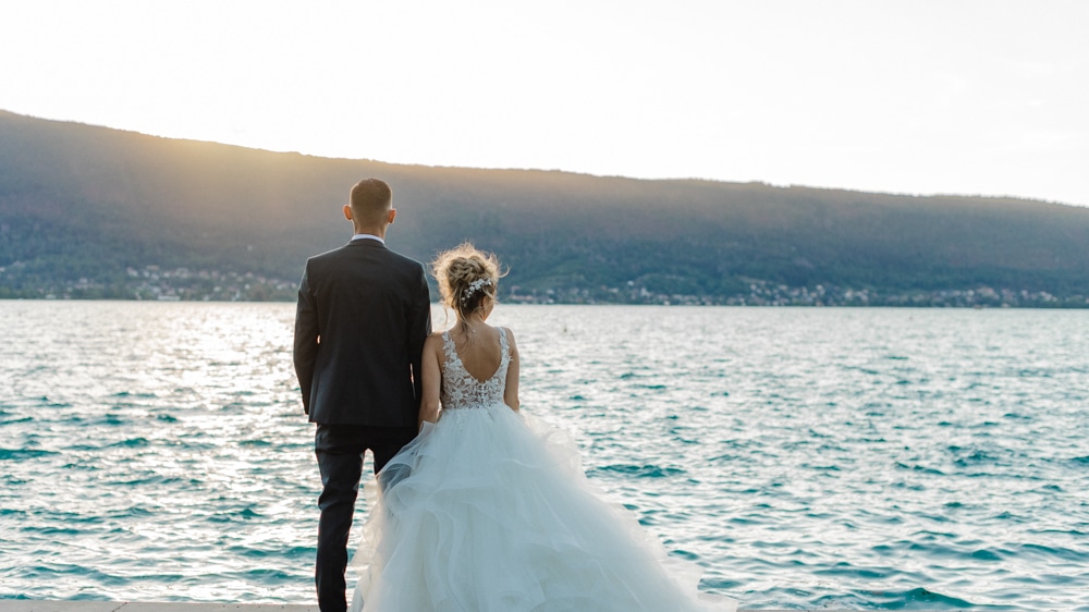 photographe mariage Annecy - couple lac