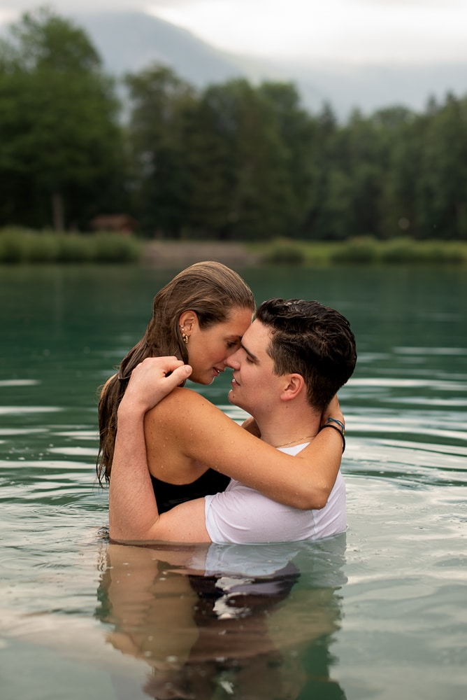 séance couple dans l’eau-@elisemorgand