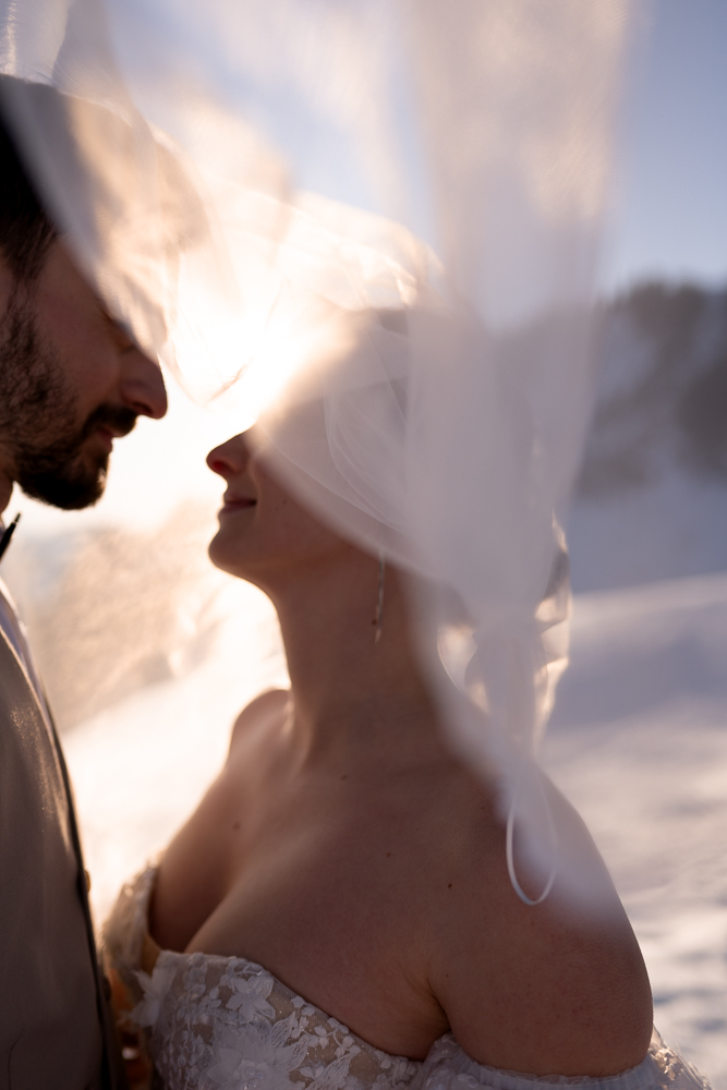 séance after day mariage couple lumière coucher de soleil voile haute savoie